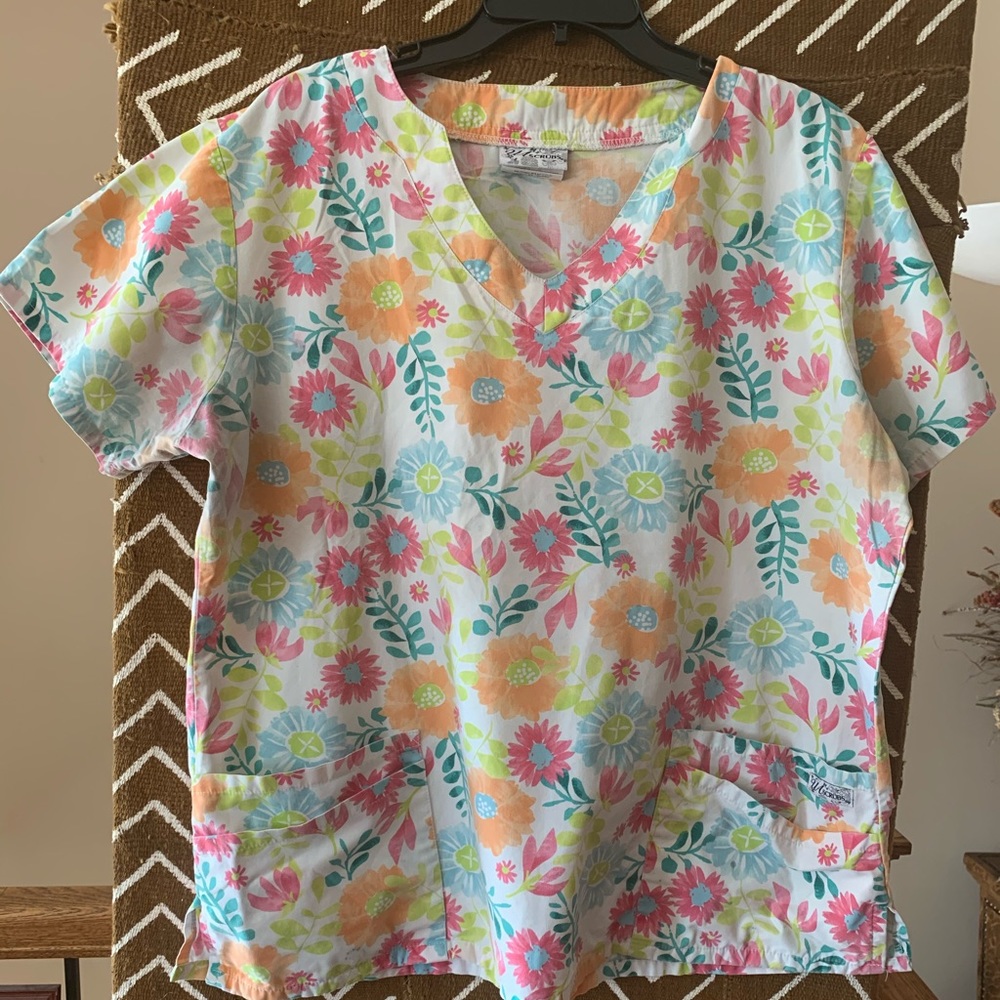 UA women scrub top